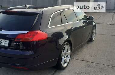 Універсал Opel Insignia 2012 в Звягелі