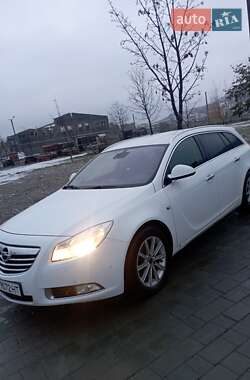 Универсал Opel Insignia 2011 в Виноградове