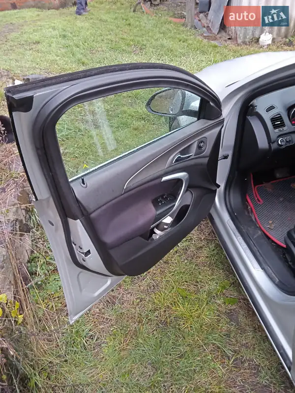 Универсал Opel Insignia 2009 в 