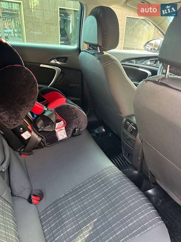 Універсал Opel Insignia 2010 в Одесі