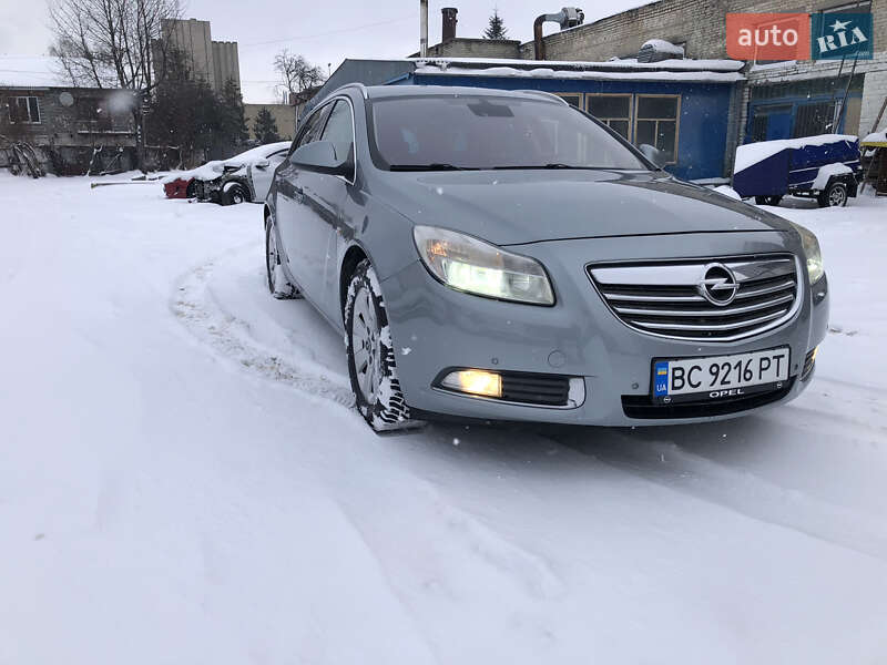 Універсал Opel Insignia 2011 в Львові
