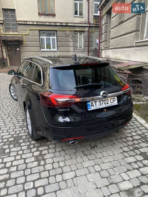 Універсал Opel Insignia 2015 в Івано-Франківську