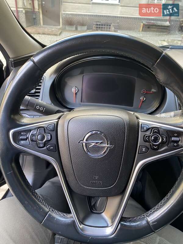 Універсал Opel Insignia 2015 в Івано-Франківську