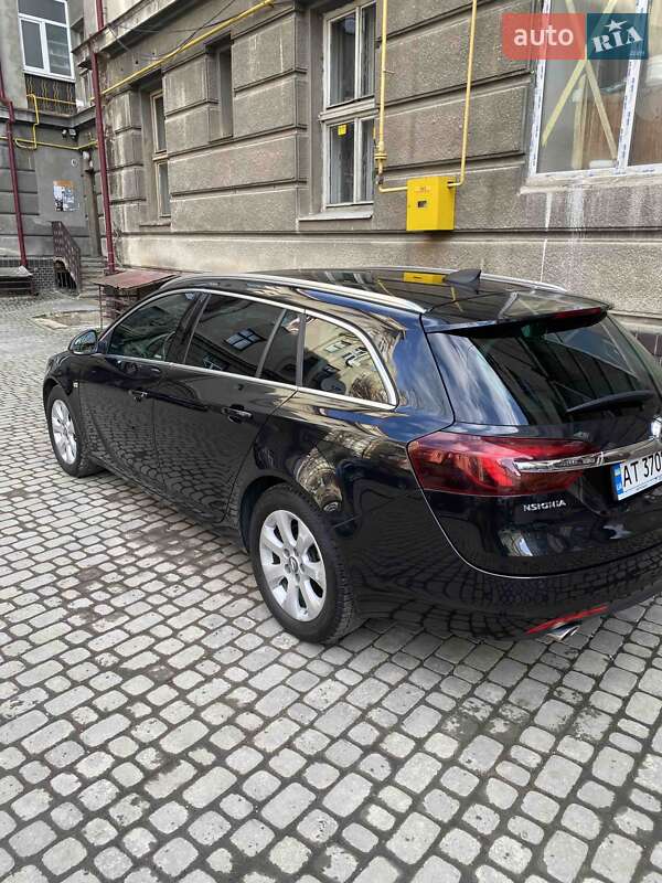 Універсал Opel Insignia 2015 в Івано-Франківську