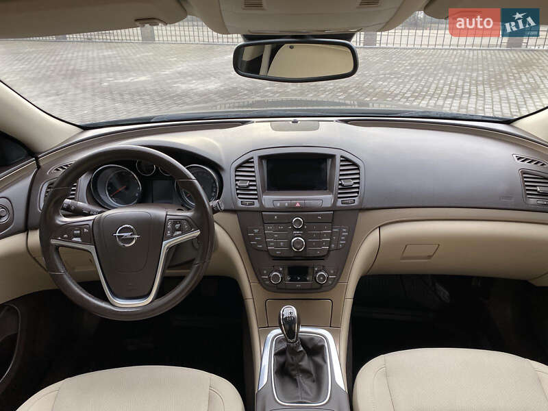 Універсал Opel Insignia 2010 в Кам'янському