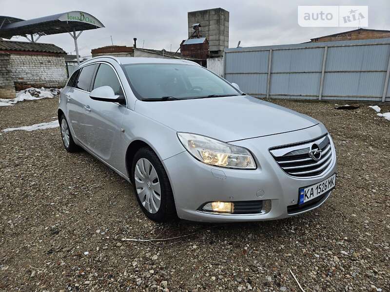 Універсал Opel Insignia 2010 в Шостці