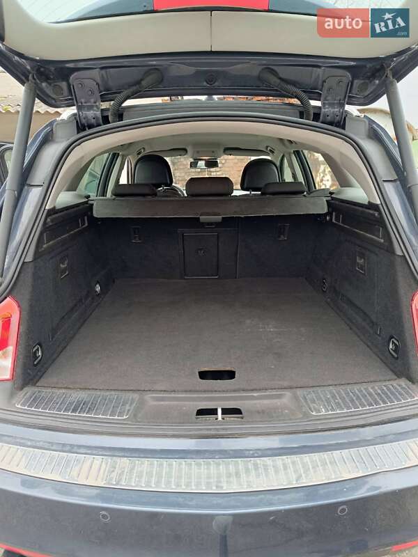 Универсал Opel Insignia 2009 в 