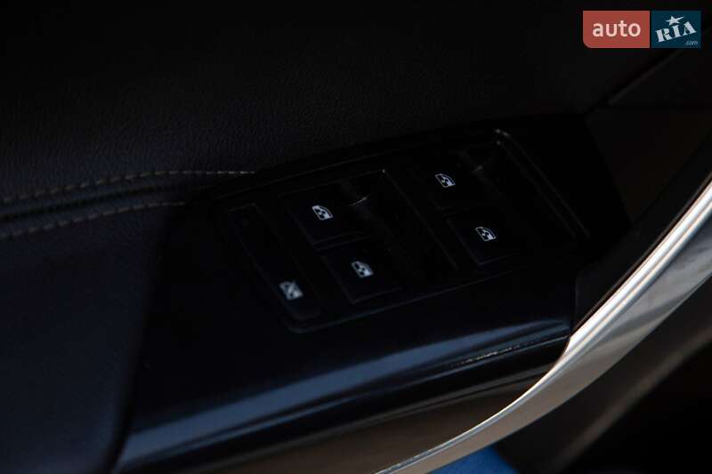 Універсал Opel Insignia 2010 в Охтирці