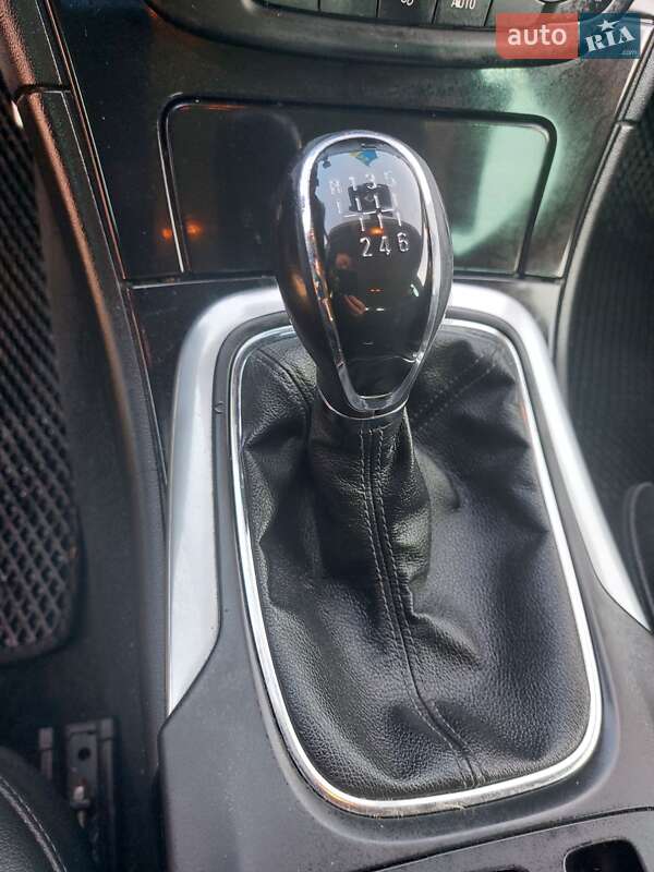 Універсал Opel Insignia 2010 в Житомирі