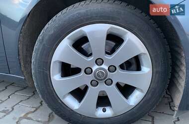 Универсал Opel Insignia 2011 в 