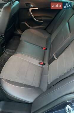 Универсал Opel Insignia 2011 в 