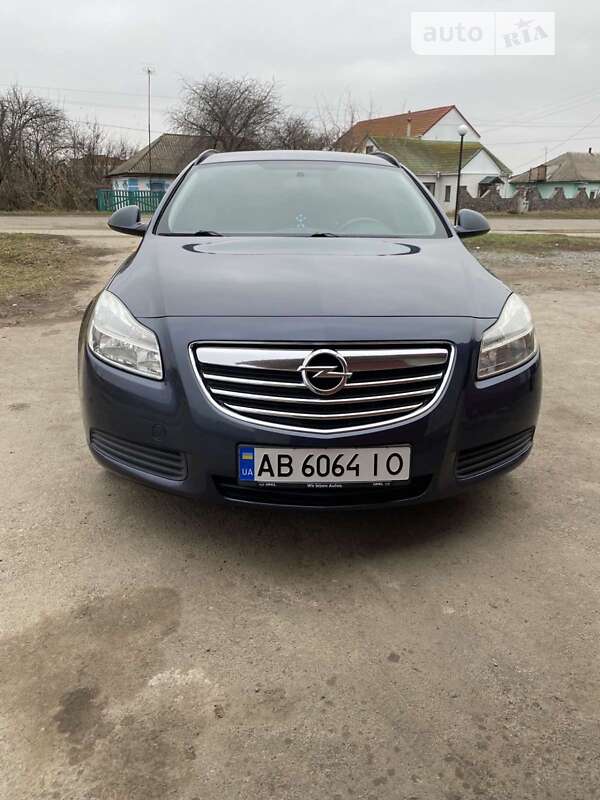 Opel Insignia 2011