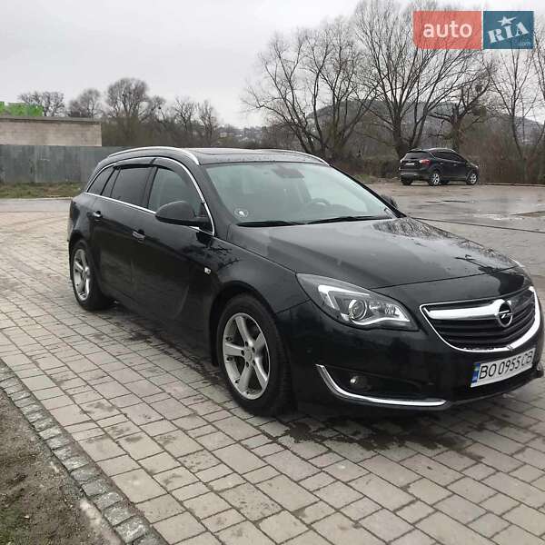 Універсал Opel Insignia 2015 в Бережанах