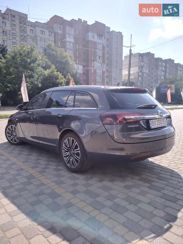 Универсал Opel Insignia 2014 в Хмельницком