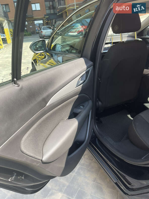 Універсал Opel Insignia 2017 в Луцьку