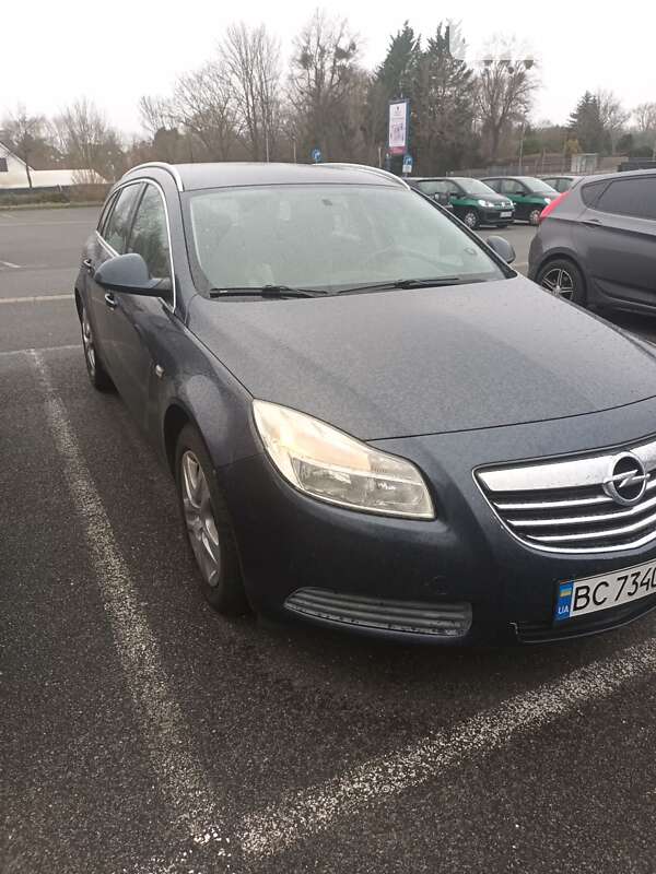 Универсал Opel Insignia 2010 в Львове