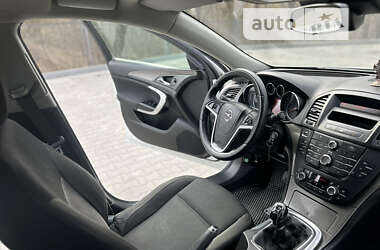 Седан Opel Insignia 2012 в Виннице