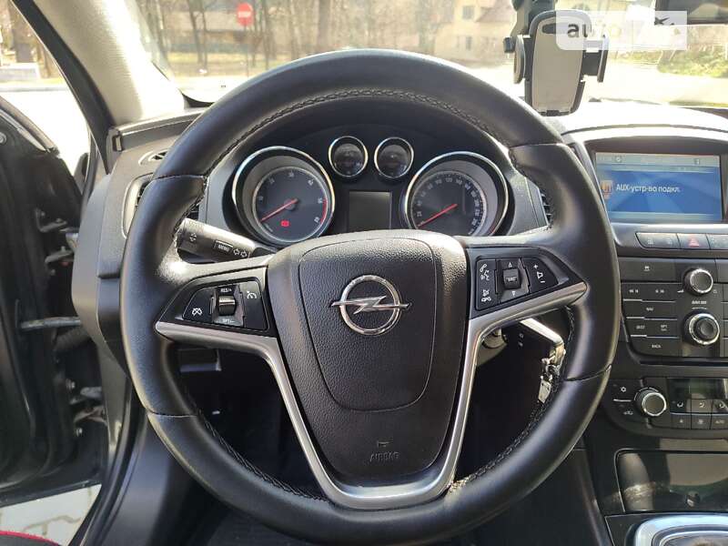 Универсал Opel Insignia 2012 в Залещиках