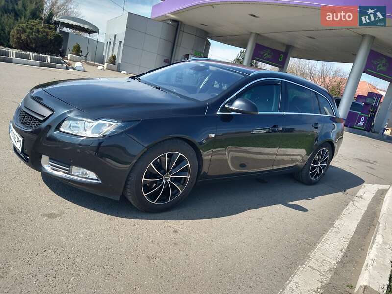 Универсал Opel Insignia 2013 в Ивановке