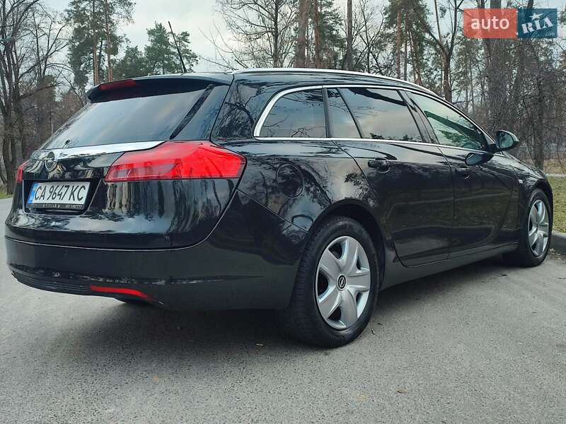 Универсал Opel Insignia 2010 в Черкассах