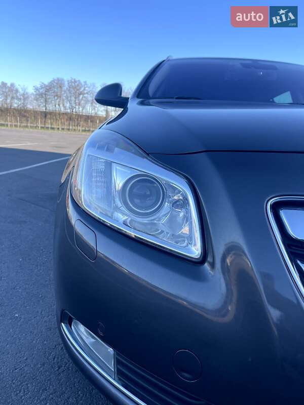Універсал Opel Insignia 2010 в Дніпрі