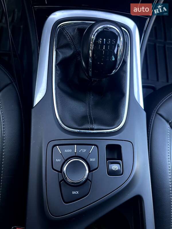 Універсал Opel Insignia 2010 в Дніпрі