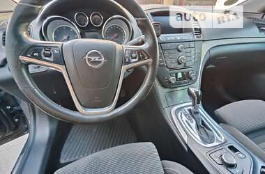 Універсал Opel Insignia 2013 в Чернівцях