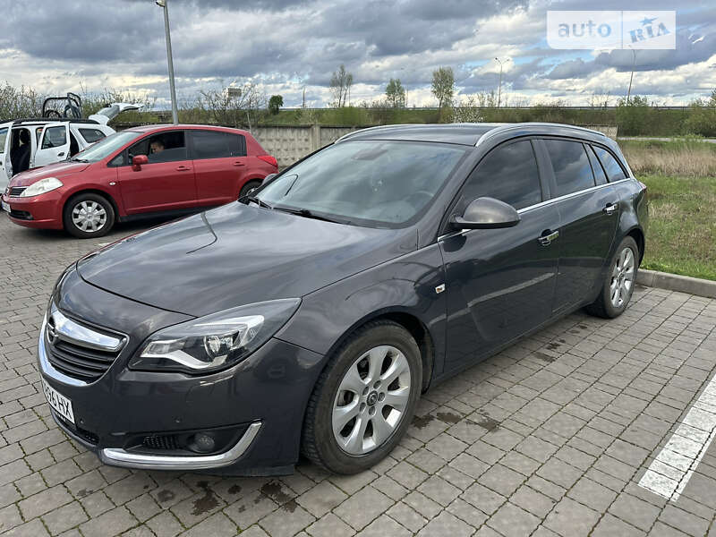 Универсал Opel Insignia 2015 в Ужгороде