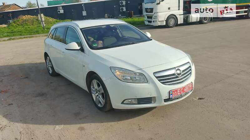 Універсал Opel Insignia 2011 в Горохові