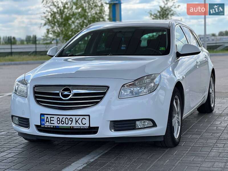 Універсал Opel Insignia 2011 в Дніпрі