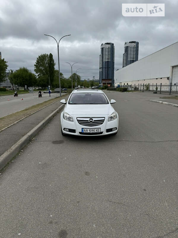 Универсал Opel Insignia 2009 в Киеве