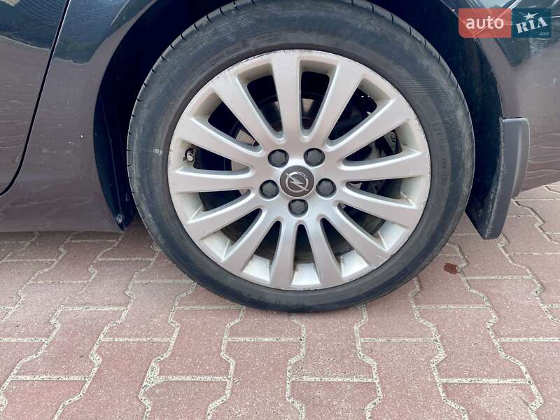 Універсал Opel Insignia 2010 в Хмельницькому