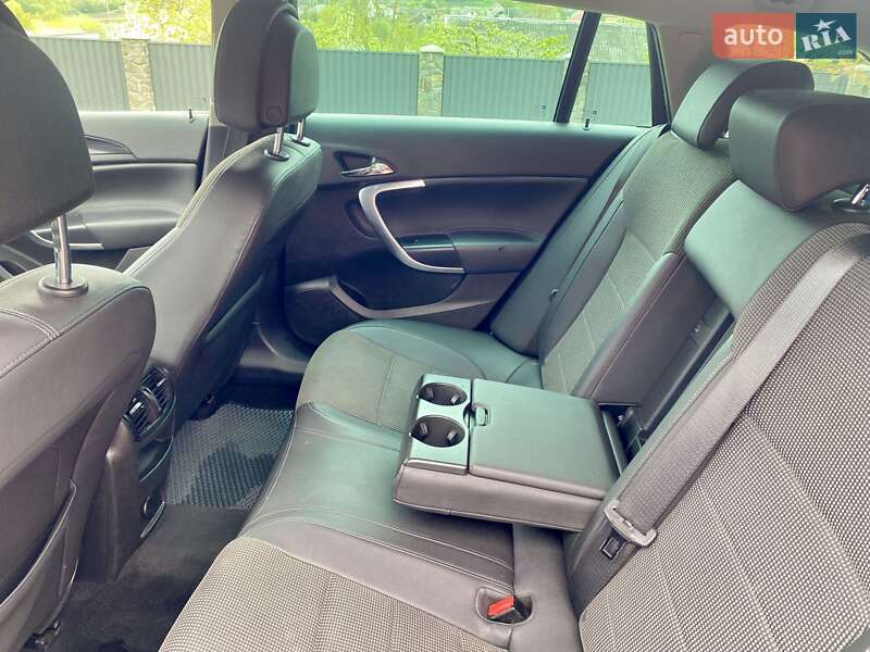 Універсал Opel Insignia 2010 в Хмельницькому
