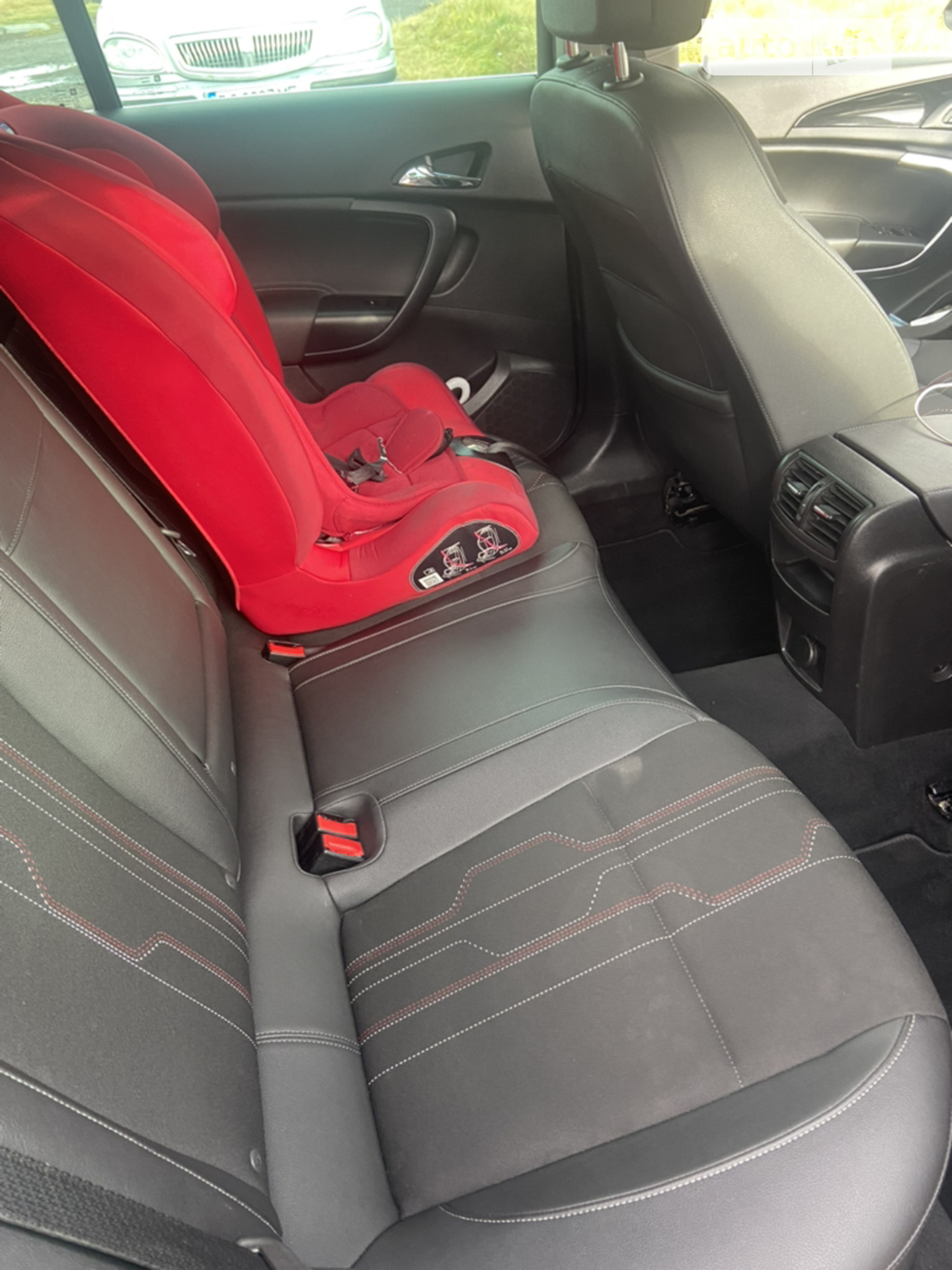 2012 Opel Insignia - мініатюра 4