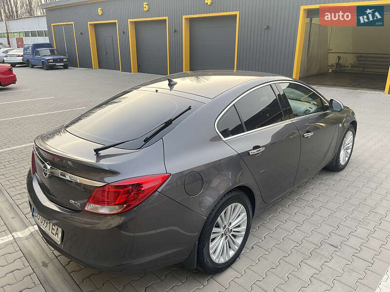 Седан Opel Insignia 2012 в Киеве
