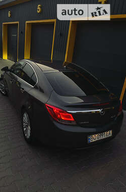 Седан Opel Insignia 2012 в Києві
