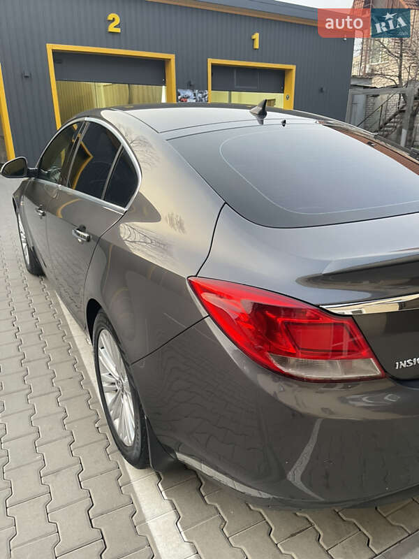 Седан Opel Insignia 2012 в Киеве
