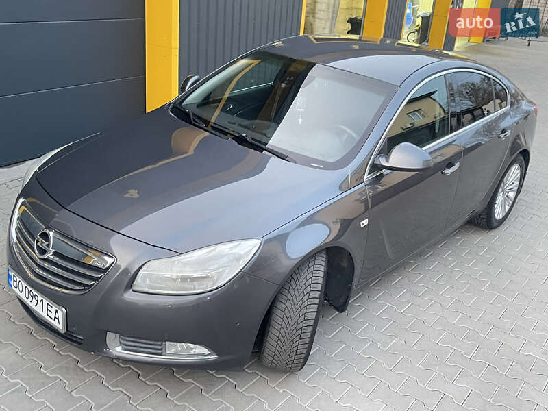 Седан Opel Insignia 2012 в Киеве