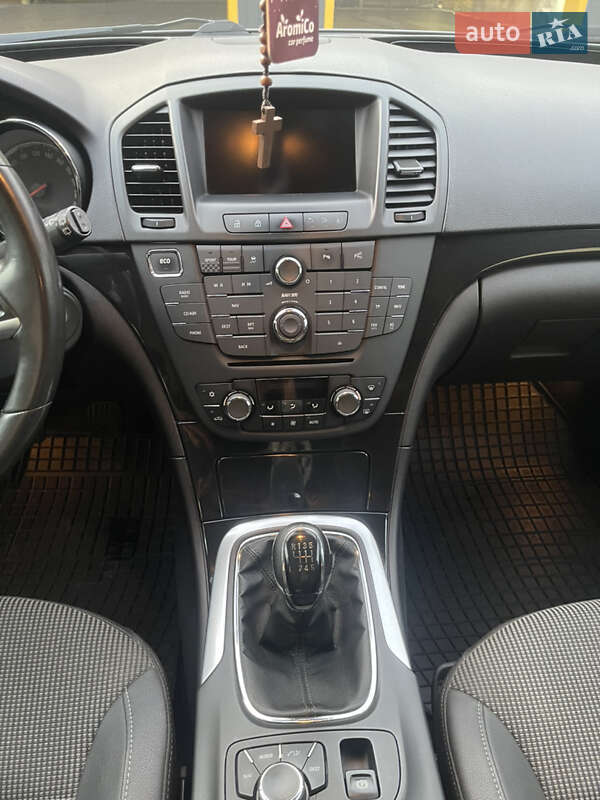 Седан Opel Insignia 2012 в Киеве