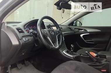 Седан Opel Insignia 2013 в Южном