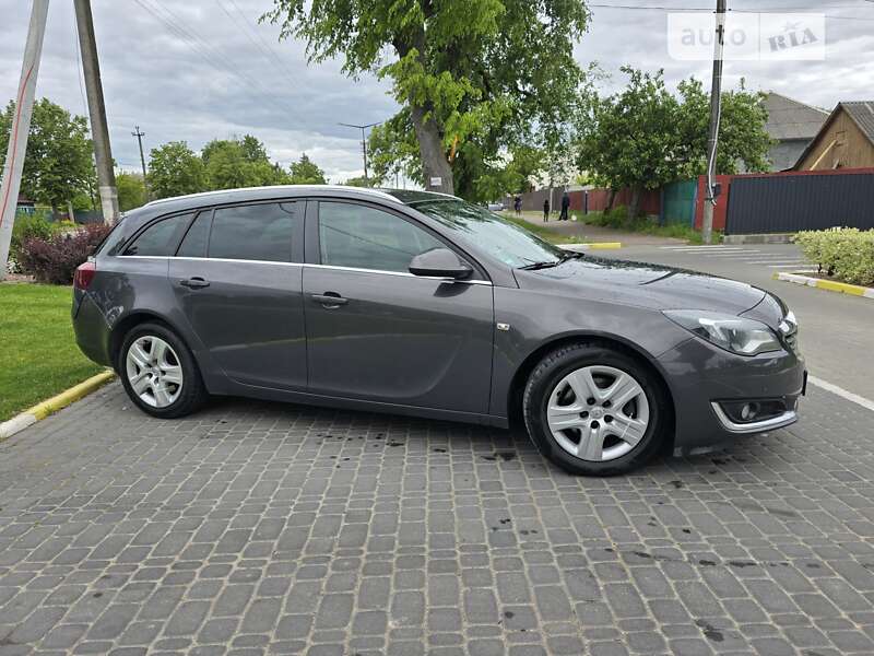 Универсал Opel Insignia 2014 в Коростене