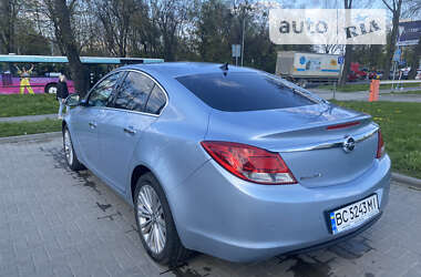 Седан Opel Insignia 2013 в Львове