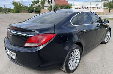 Седан Opel Insignia 2010 в Новомосковске