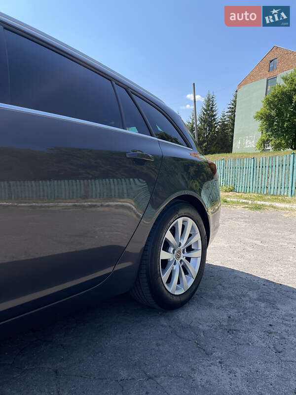 Універсал Opel Insignia 2015 в Лисянці