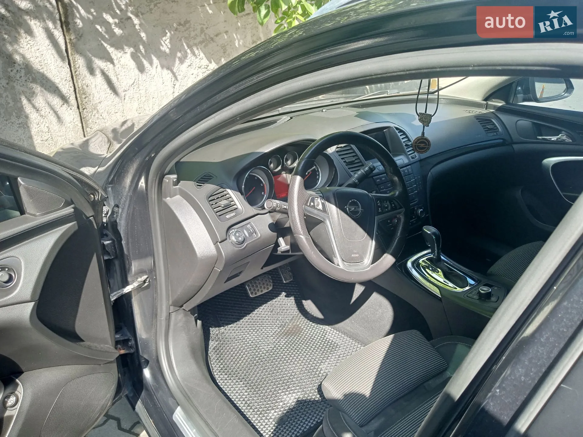 2010 Opel Insignia - мініатюра 10