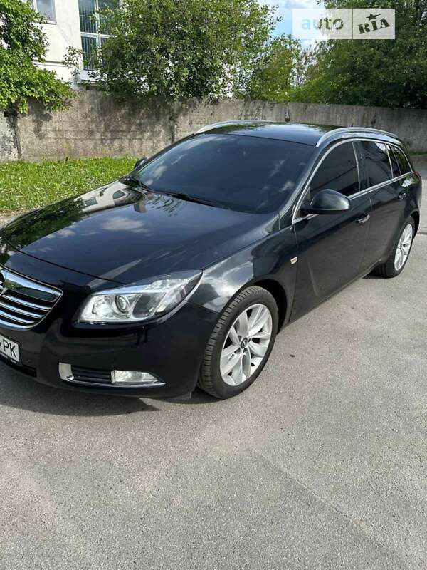 Універсал Opel Insignia 2013 в Буську