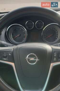 Універсал Opel Insignia 2012 в Дунаївцях