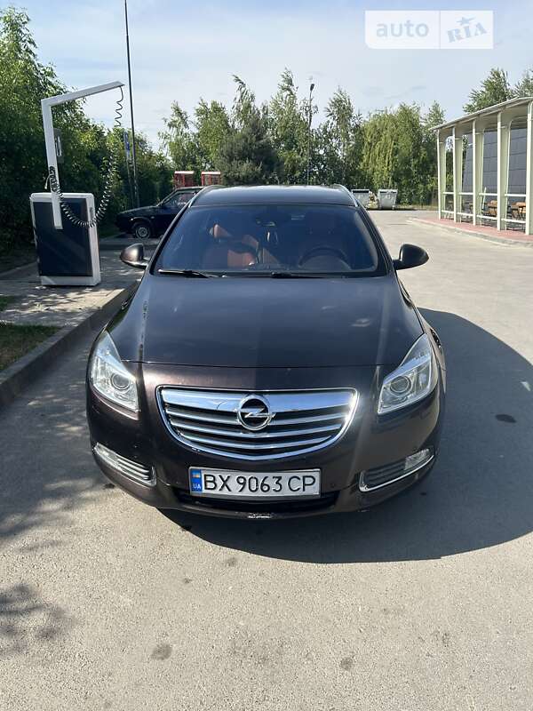 Універсал Opel Insignia 2011 в Волочиську