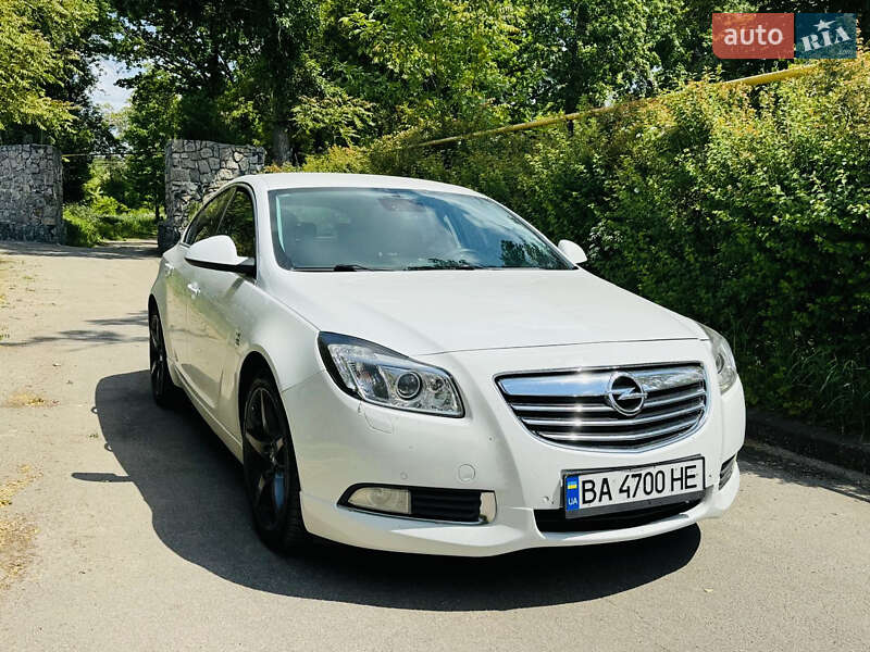 Лифтбек Opel Insignia 2010 в Кропивницком