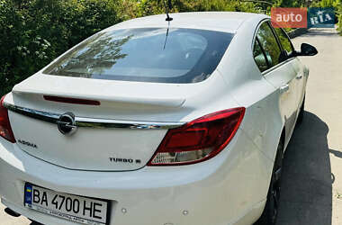 Лифтбек Opel Insignia 2010 в 